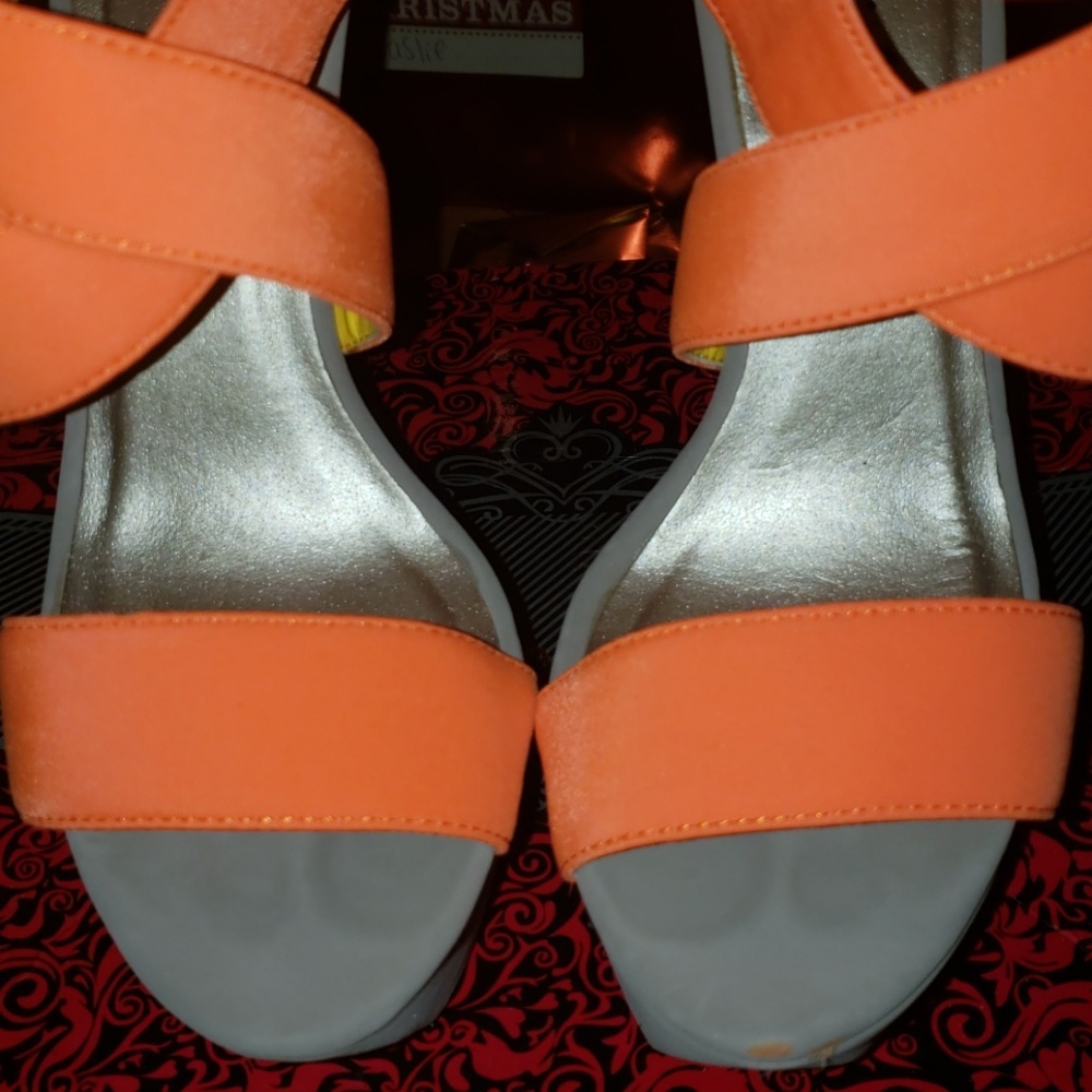 Platform heels. - Picture 4 of 7
